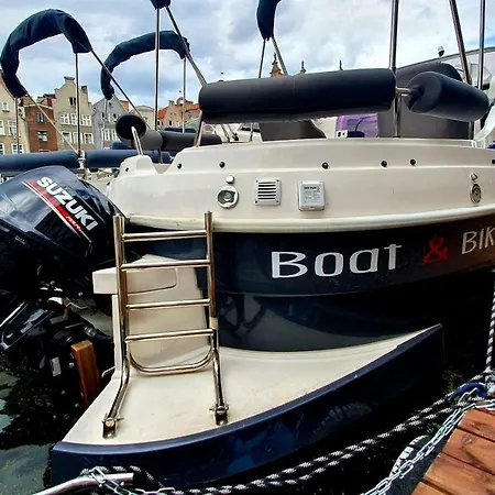 Boat & Bike - Houseboat