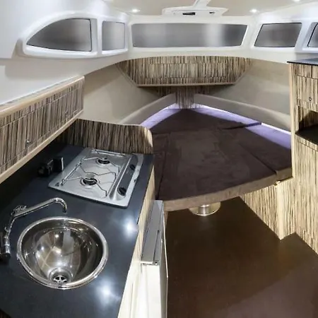 ספינת מלון Boat & Bike - Houseboat *